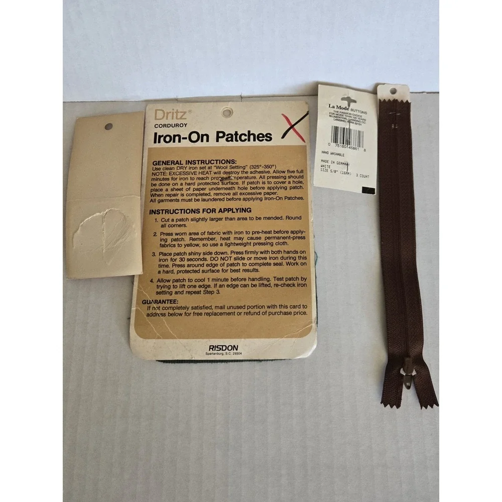 Lot Vintage‎ Craft Supplies. Zipper,  Needle Threader, Buttons And Iron On Patch